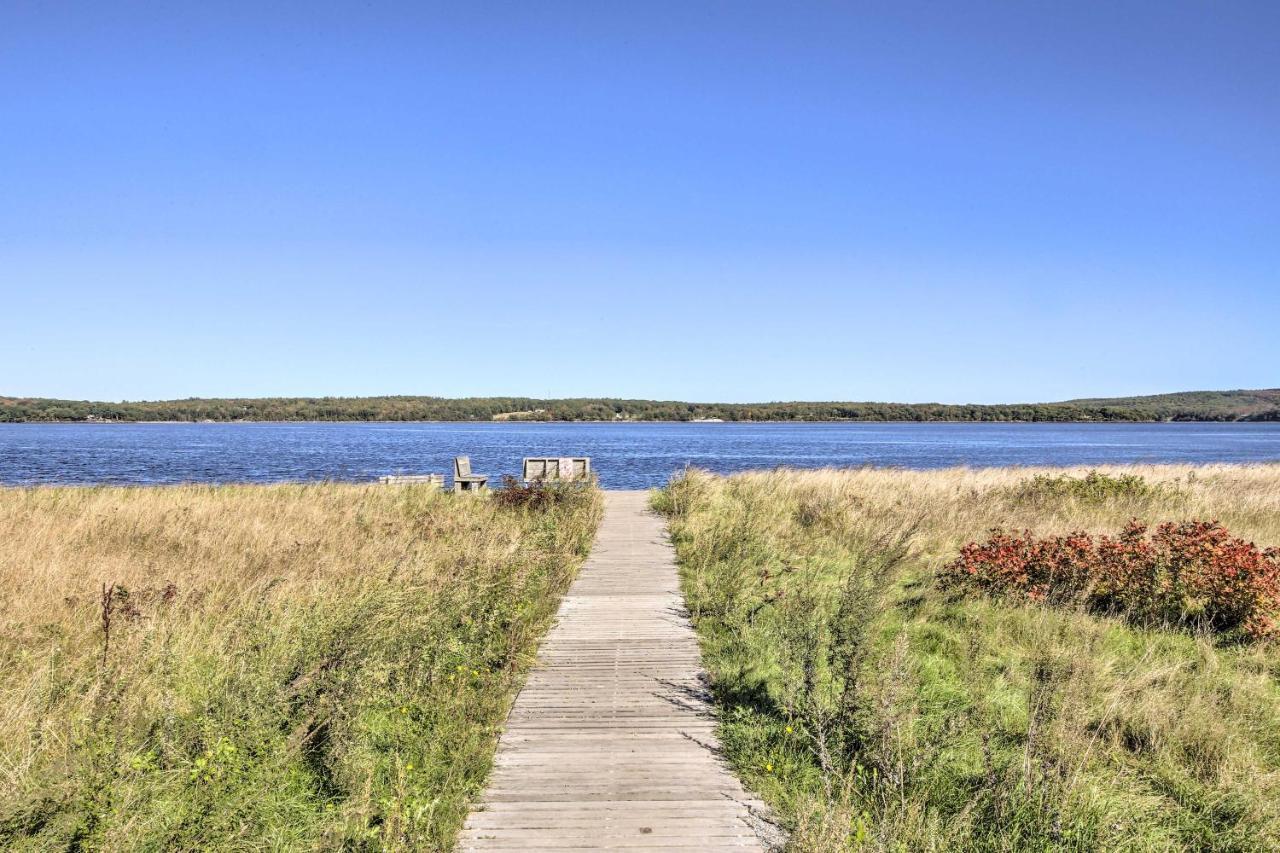 Sunny Stockton Springs Home Less Than 1 Mi To Beach! Eksteriør bilde